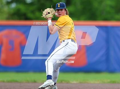 Thumbnail 3 in Grove City vs. St. Ignatius photogallery.