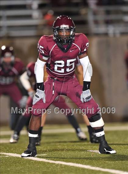 Thumbnail 1 in Sherman vs. Smith (Texas 4A D1 Region II Bi-District Playoffs) photogallery.
