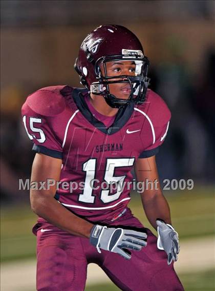 Thumbnail 1 in Sherman vs. Smith (Texas 4A D1 Region II Bi-District Playoffs) photogallery.