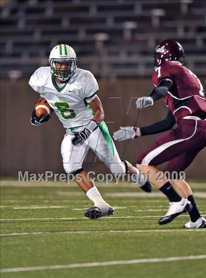 Thumbnail 2 in Sherman vs. Smith (Texas 4A D1 Region II Bi-District Playoffs) photogallery.