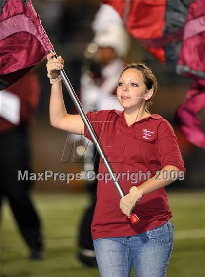 Thumbnail 2 in Sherman vs. Smith (Texas 4A D1 Region II Bi-District Playoffs) photogallery.