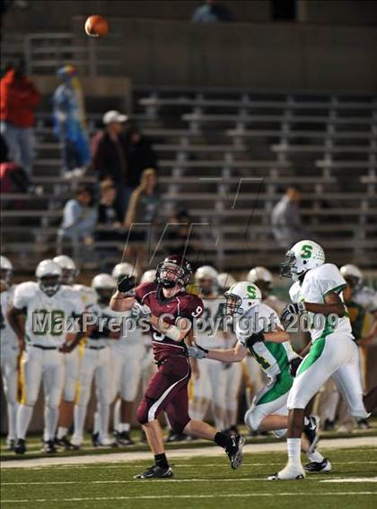 Thumbnail 1 in Sherman vs. Smith (Texas 4A D1 Region II Bi-District Playoffs) photogallery.