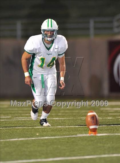 Thumbnail 3 in Sherman vs. Smith (Texas 4A D1 Region II Bi-District Playoffs) photogallery.