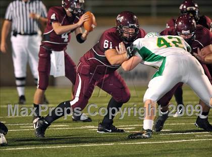 Thumbnail 3 in Sherman vs. Smith (Texas 4A D1 Region II Bi-District Playoffs) photogallery.