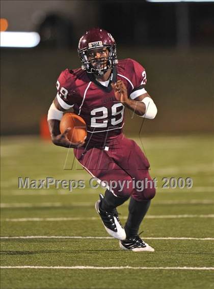 Thumbnail 3 in Sherman vs. Smith (Texas 4A D1 Region II Bi-District Playoffs) photogallery.