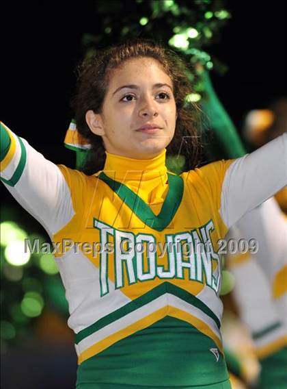 Thumbnail 3 in Sherman vs. Smith (Texas 4A D1 Region II Bi-District Playoffs) photogallery.