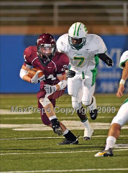 Thumbnail 3 in Sherman vs. Smith (Texas 4A D1 Region II Bi-District Playoffs) photogallery.