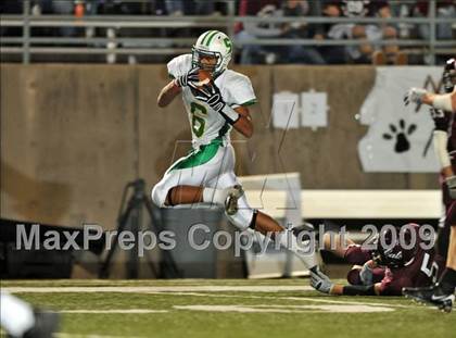 Thumbnail 3 in Sherman vs. Smith (Texas 4A D1 Region II Bi-District Playoffs) photogallery.
