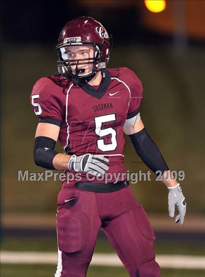 Thumbnail 1 in Sherman vs. Smith (Texas 4A D1 Region II Bi-District Playoffs) photogallery.