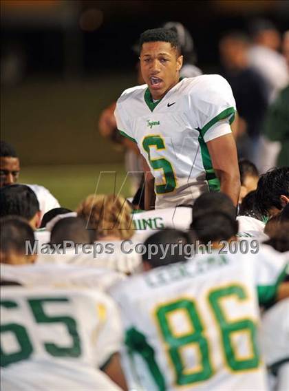 Thumbnail 3 in Sherman vs. Smith (Texas 4A D1 Region II Bi-District Playoffs) photogallery.