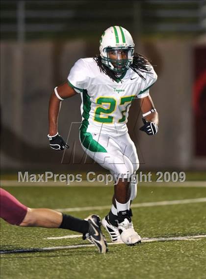 Thumbnail 3 in Sherman vs. Smith (Texas 4A D1 Region II Bi-District Playoffs) photogallery.