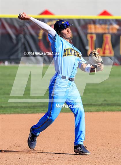 Thumbnail 2 in Montebello vs La Canada photogallery.