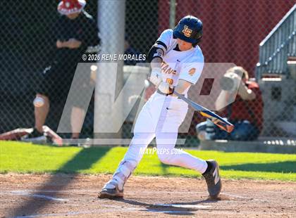 Thumbnail 1 in Montebello vs La Canada photogallery.