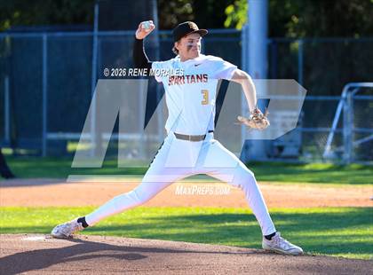 Thumbnail 1 in Montebello vs La Canada photogallery.