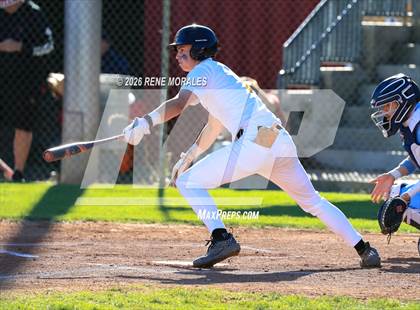 Thumbnail 3 in Montebello vs La Canada photogallery.