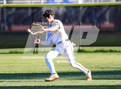Thumbnail 3 in Montebello vs La Canada photogallery.