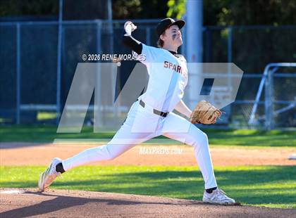 Thumbnail 2 in Montebello vs La Canada photogallery.