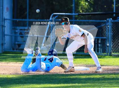 Thumbnail 1 in Montebello vs La Canada photogallery.