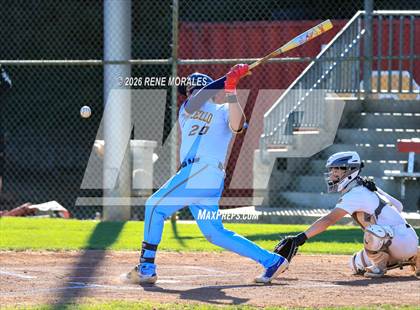 Thumbnail 3 in Montebello vs La Canada photogallery.