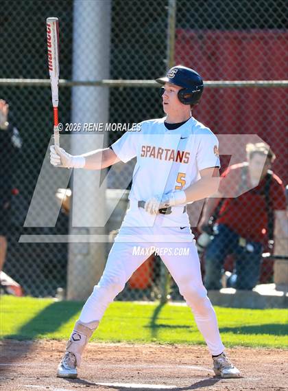 Thumbnail 1 in Montebello vs La Canada photogallery.