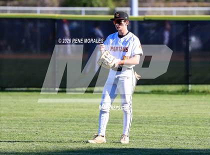 Thumbnail 2 in Montebello vs La Canada photogallery.
