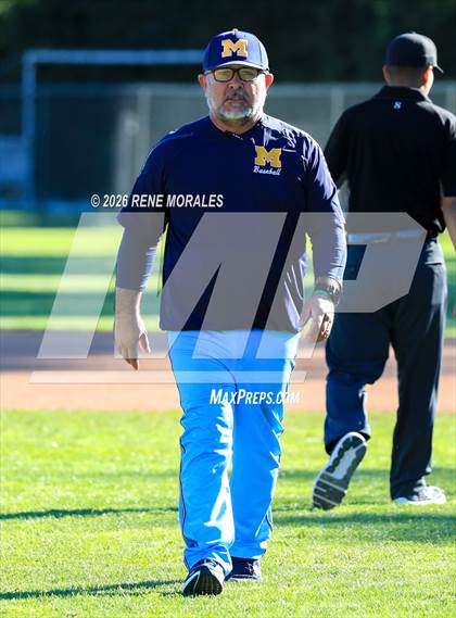 Thumbnail 2 in Montebello vs La Canada photogallery.