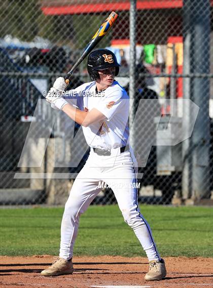 Thumbnail 3 in Montebello vs La Canada photogallery.