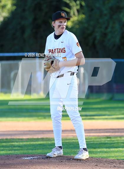 Thumbnail 1 in Montebello vs La Canada photogallery.