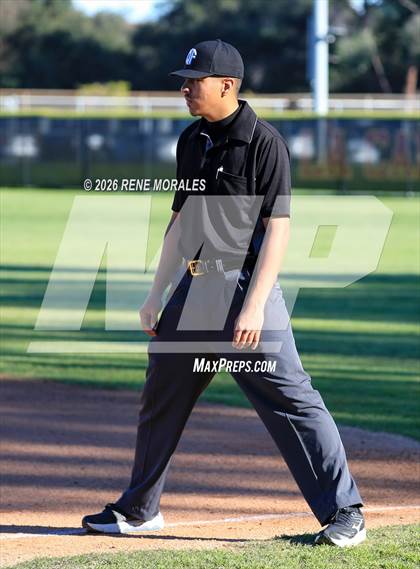 Thumbnail 1 in Montebello vs La Canada photogallery.