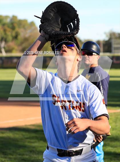 Thumbnail 1 in Montebello vs La Canada photogallery.