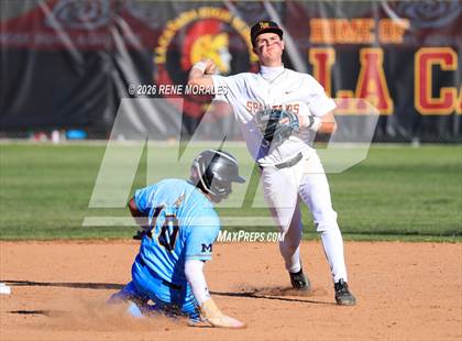 Thumbnail 3 in Montebello vs La Canada photogallery.