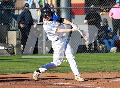 Thumbnail 2 in Montebello vs La Canada photogallery.