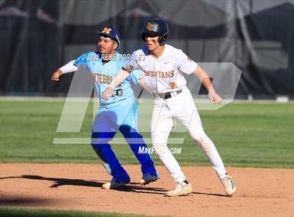 Thumbnail 1 in Montebello vs La Canada photogallery.