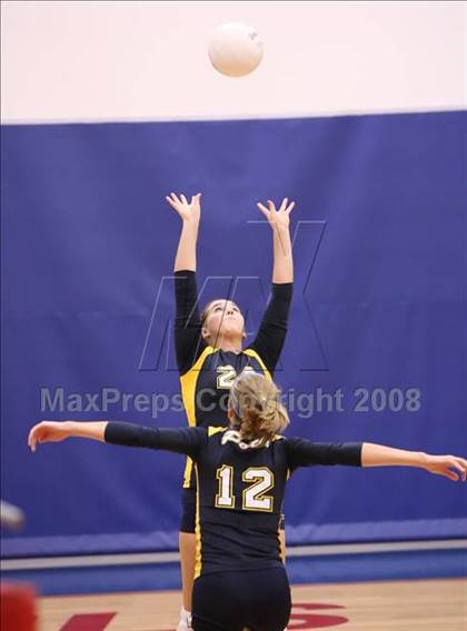 Thumbnail 3 in Stony Point vs. Poth (Rebel Bash) photogallery.