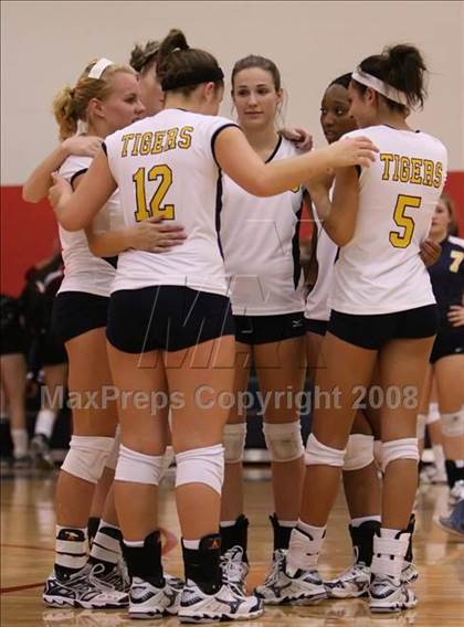 Thumbnail 2 in Stony Point vs. Poth (Rebel Bash) photogallery.
