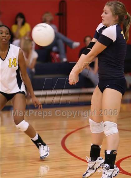 Thumbnail 2 in Stony Point vs. Poth (Rebel Bash) photogallery.