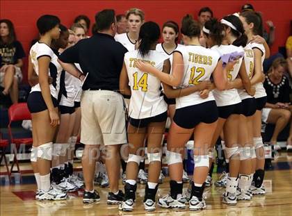 Thumbnail 3 in Stony Point vs. Poth (Rebel Bash) photogallery.