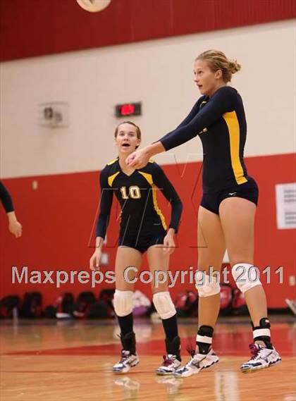 Thumbnail 2 in Stony Point vs. Poth (Rebel Bash) photogallery.