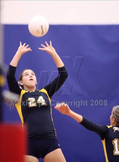 Thumbnail 2 in Stony Point vs. Poth (Rebel Bash) photogallery.