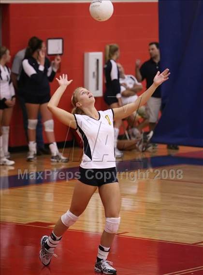 Thumbnail 2 in Stony Point vs. Poth (Rebel Bash) photogallery.