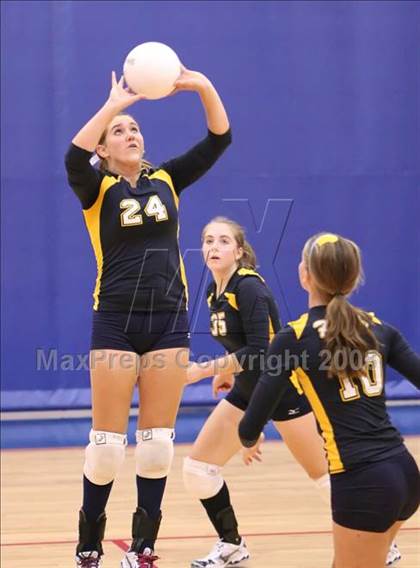 Thumbnail 3 in Stony Point vs. Poth (Rebel Bash) photogallery.