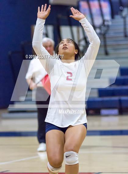 Thumbnail 1 in Great Oak vs. Redondo Union photogallery.