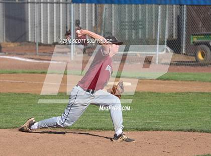 Thumbnail 3 in Sherwood @ Roseburg (OSAA 6A Round 1 Playoff) photogallery.