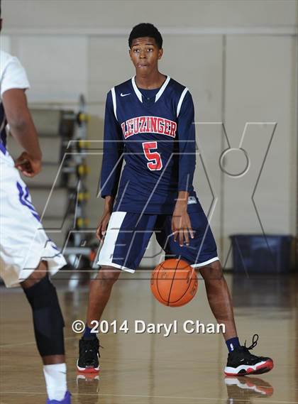 Thumbnail 3 in St. Anthony vs Leuzinger (Rose City Roundball Classic) photogallery.