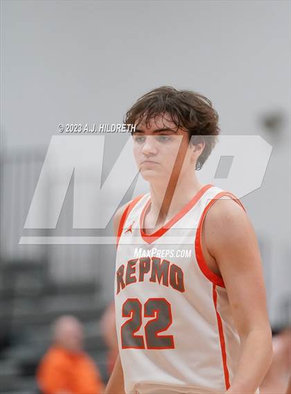 Thumbnail 2 in Ruskin vs Republic (Blue Valley Shootout) photogallery.