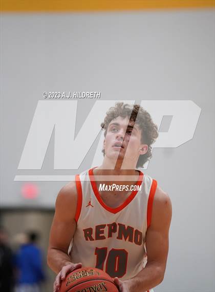 Thumbnail 2 in Ruskin vs Republic (Blue Valley Shootout) photogallery.