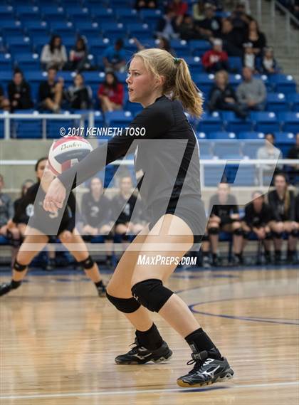 Thumbnail 1 in O'Connor vs Clark (District Seed Playoff) photogallery.
