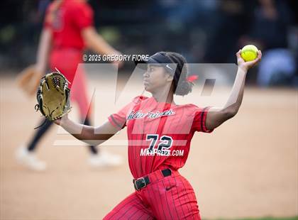 Thumbnail 2 in Harvard-Westlake @ Notre Dame (SO) photogallery.