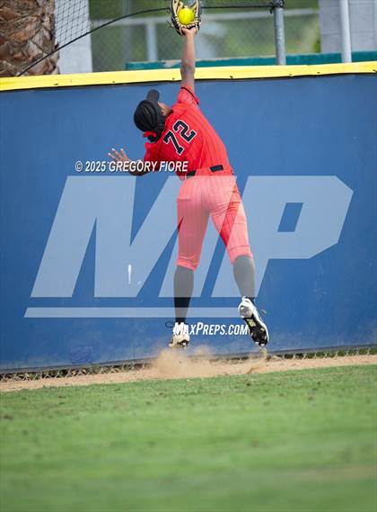 Thumbnail 3 in Harvard-Westlake @ Notre Dame (SO) photogallery.
