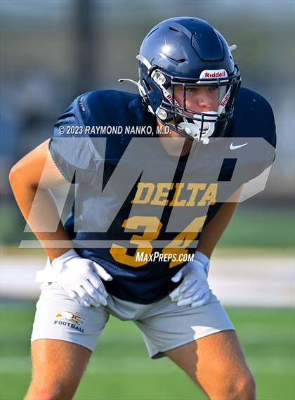 Thumbnail 1 in Delta vs Jay County (Scrimmage) photogallery.